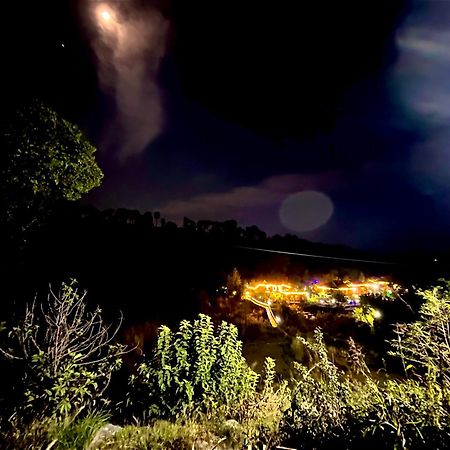 Prakriti Aalay - Riverside Mountain View Boutique Eco Resort Νταραμσάλα Εξωτερικό φωτογραφία